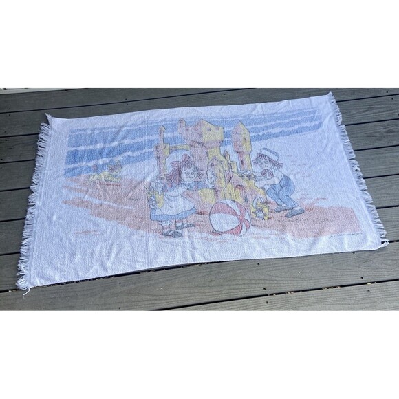 VTG 1980 Raggedy Ann & Andy Beach Towel Sandcastle Scene Fringe Bobbs Merrill - Picture 16 of 16